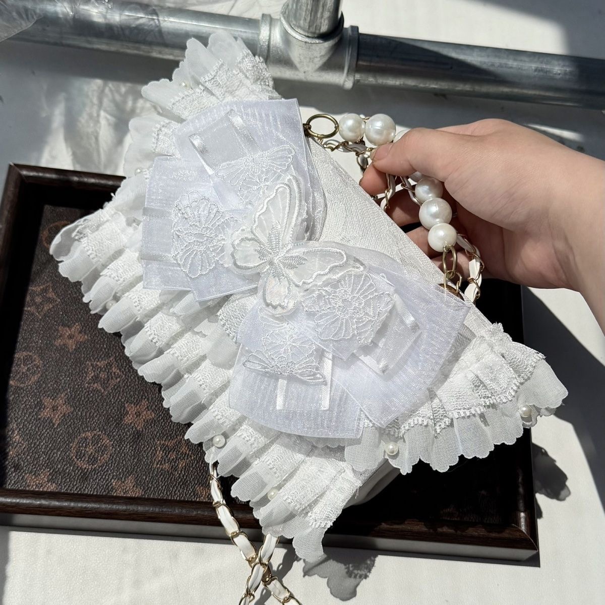 Beyaz Lolita Çapraz Askılı Çan - Phone Accessories Design incelemesi ve fiyatı